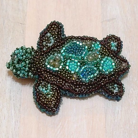 Handcrafted bead embroidery Brooch Turtle Pin - Picture 2 of 3